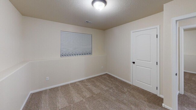 Building Photo - Gorgeous 4 Bedroom, 3 Bath Home with Attac...