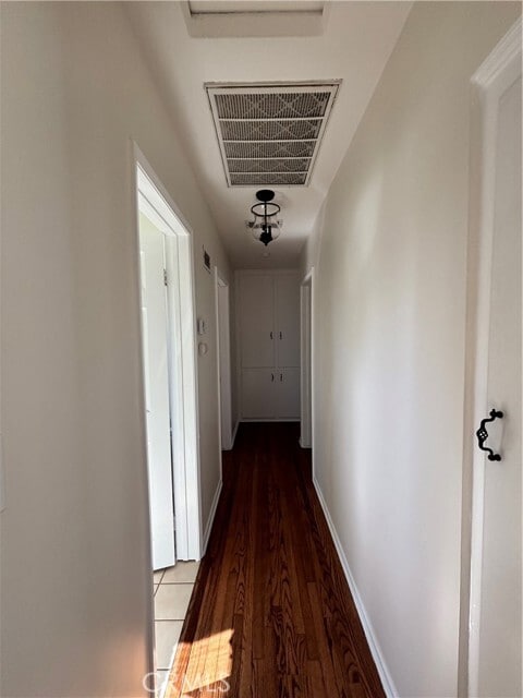 Building Photo - 661 W Lochleven St