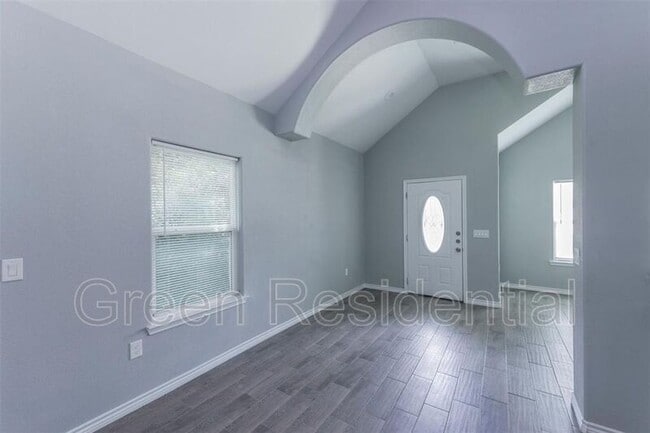 Building Photo - 16948 W Ivanhoe St