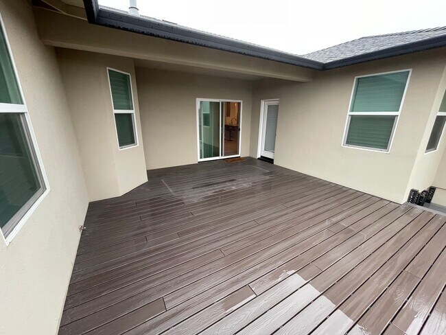 Building Photo - Chico 3 bed 2 bath luxury Belvedere neighborhood, 1800 sqft living space