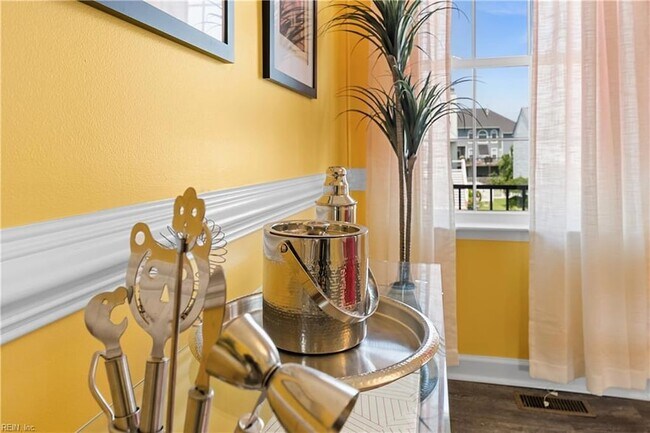 Building Photo - 115 Grandview Dr