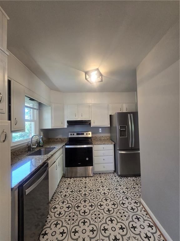 Building Photo - 2971 Belaire Cir