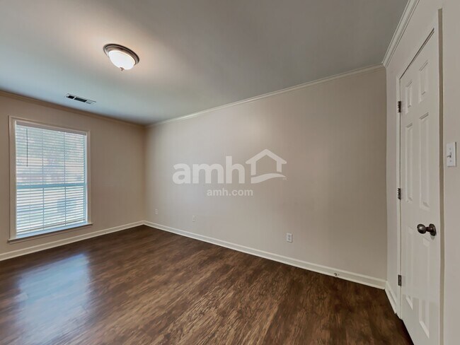 Building Photo - 6625 Laurel Valley Dr