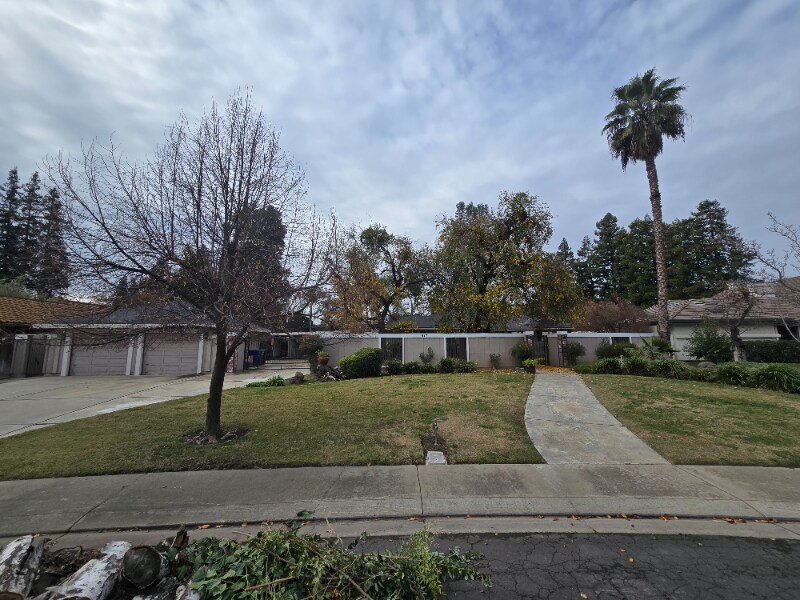 Building Photo - 917 Scenic Ct