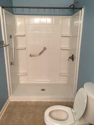 Building Photo - 210 Suffolk Dr