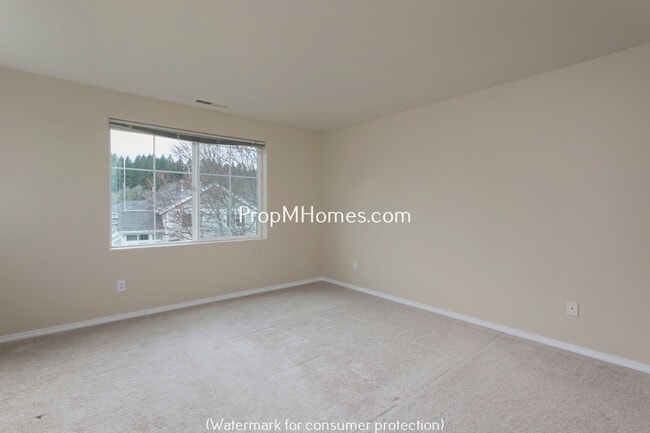 Building Photo - Stylish Beaverton Townhome with Attached Garage!