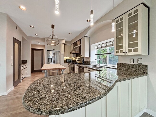 Building Photo - Spacious & Upgraded 4 Bedroom, 3 Bath Home...