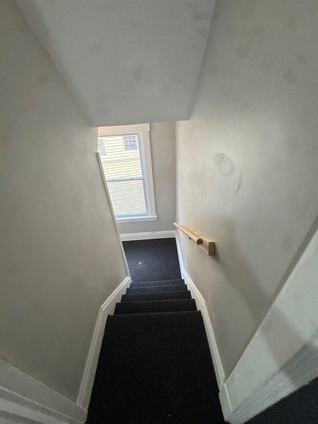 Building Photo - 5 Bedroom Home for Rent in Glenville – Cleveland