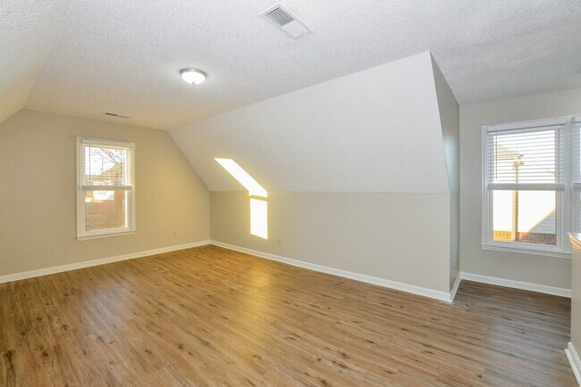 Building Photo - 6544 Misslow Cove