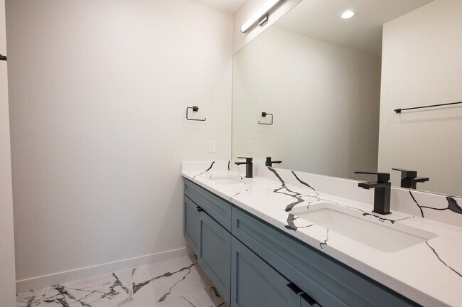 Building Photo - Modern, Updated, South Austin Two Story