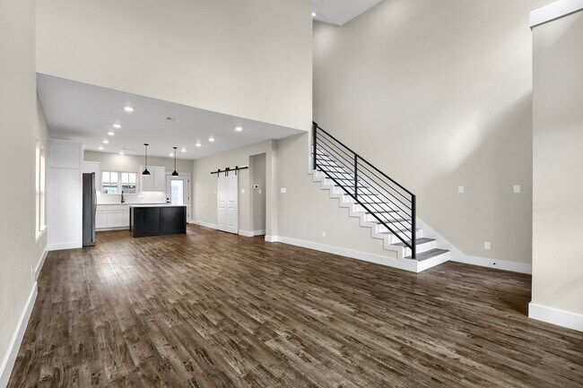 Building Photo - 4922 Dry Creek Rd