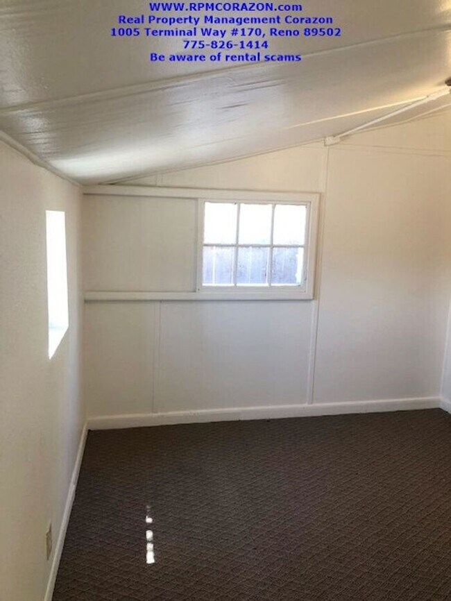 Building Photo - 317 C St