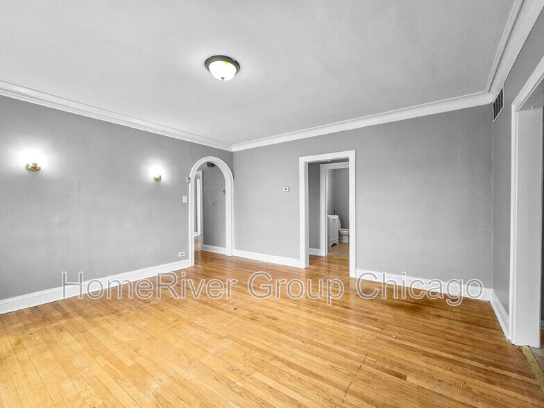 Building Photo - 8159 S Justine St
