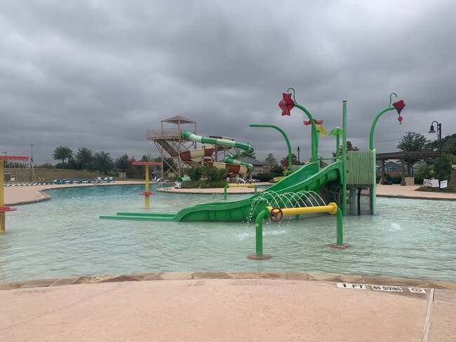Building Photo - Awesome Amenities!