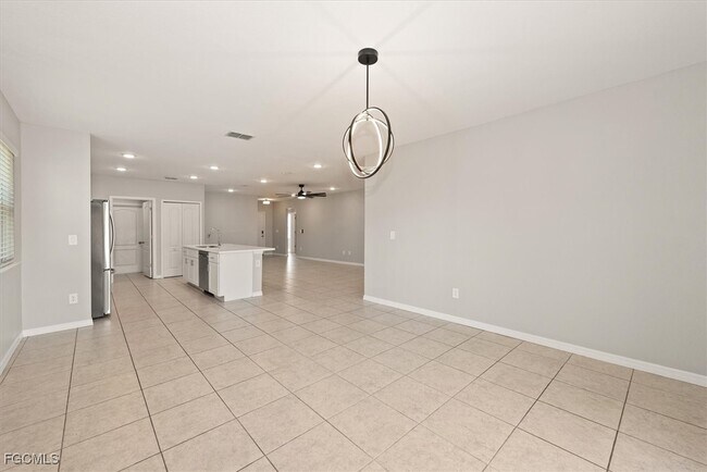 Building Photo - 2612 51st St SW