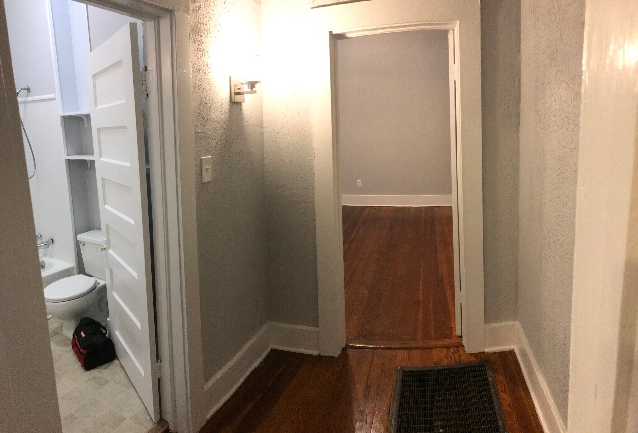 Building Photo - 909 N Congress St