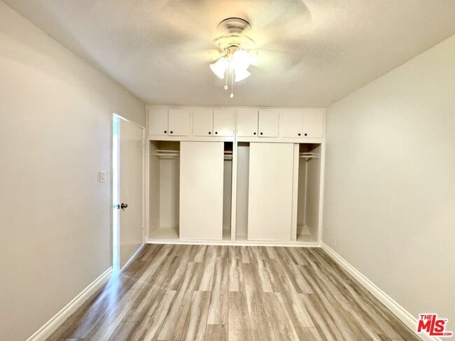 Building Photo - 226 S Gale Dr