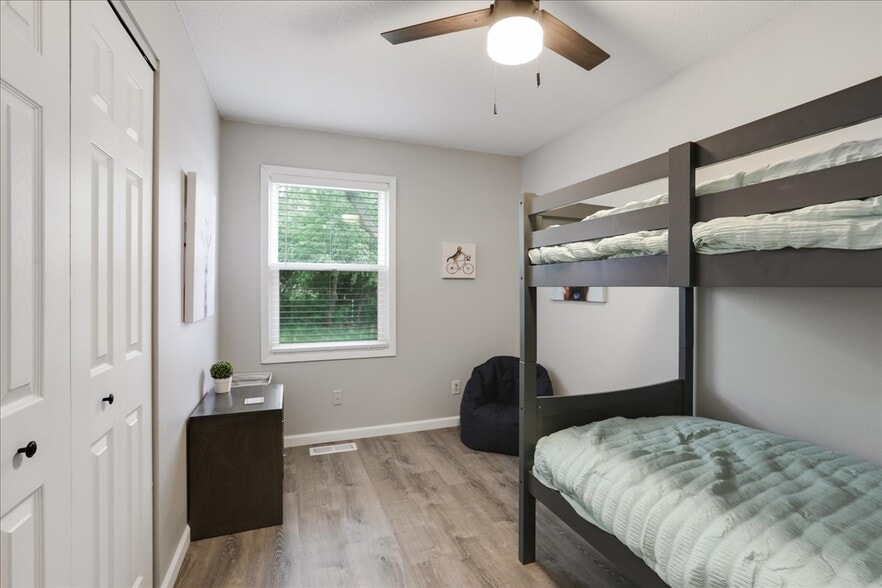 Back Bedroom #3 - Bunk Beds, Dresser, Bean Bag Chair - 1001 N Coler Ave