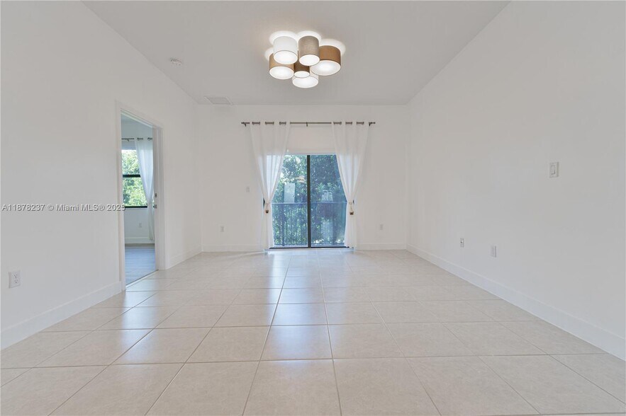 Building Photo - 8045 NW 104th Ave