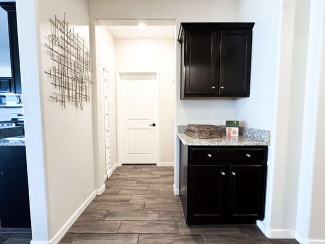 Building Photo - "Spacious 4-Bedroom, 2.5-Bathroom Home in Mesa del Sol!"