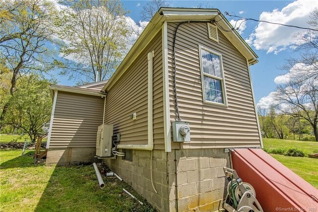 Building Photo - 502 Stearns St