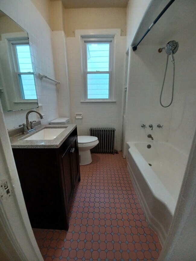 Building Photo - 125 S 13th St