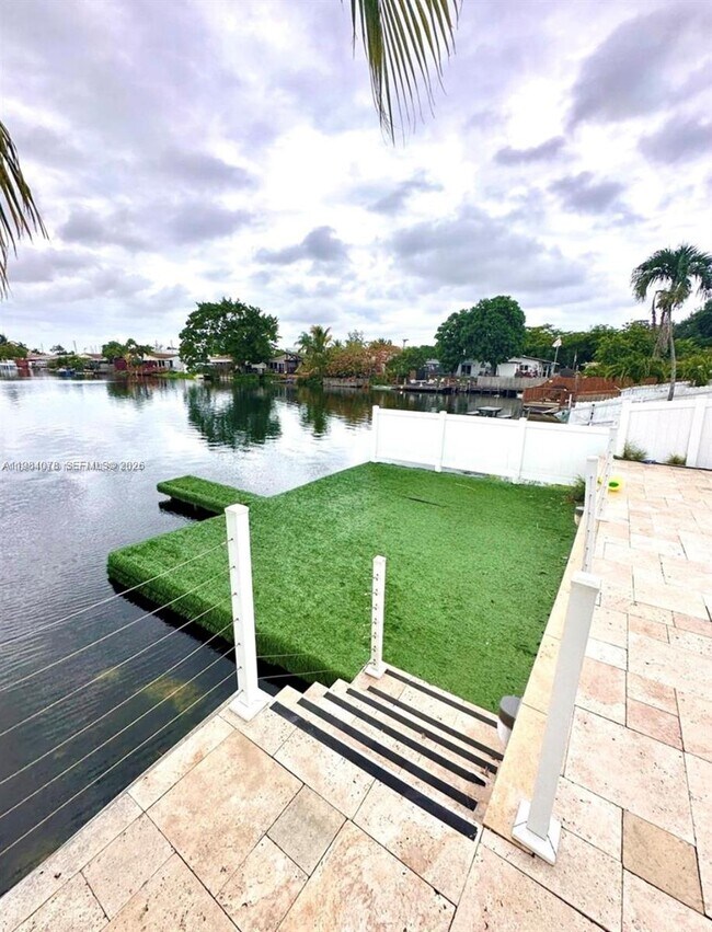 Building Photo - 2431 SW 58th Manor