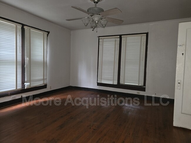 Building Photo - 415 W Rainey St
