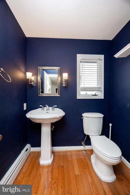 Building Photo - 1104 Tinker Hill Ln