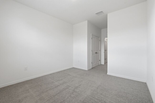 Building Photo - 13753 NW 9 Rd