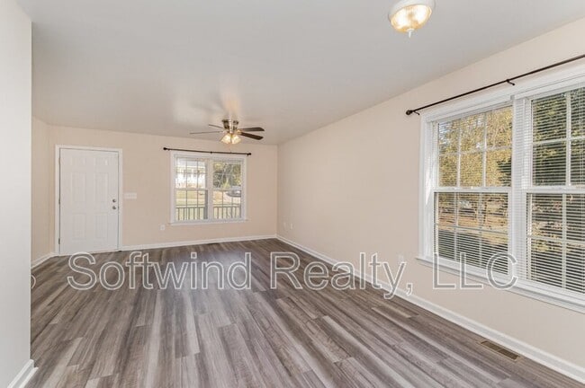 Building Photo - 1519 Elmwood Ave