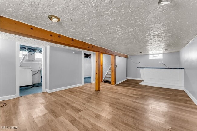 Building Photo - 15604 Benhoff Dr