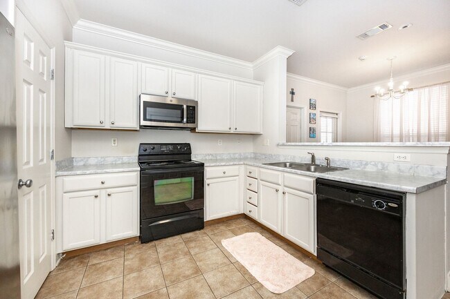 Building Photo - 900 Dean Lee Dr