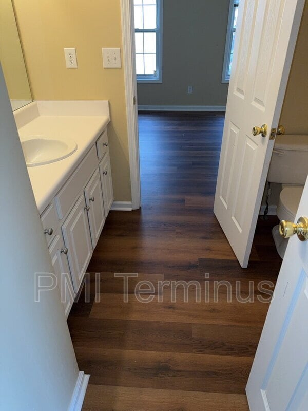 Building Photo - 6122 Farmwood Way SE