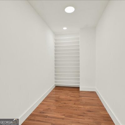 Building Photo - 3270 Brookview Dr