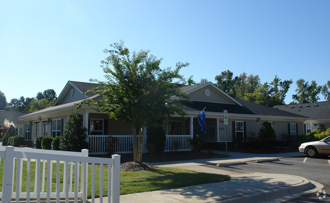 Building Photo - Honeycreek Senior Apartments