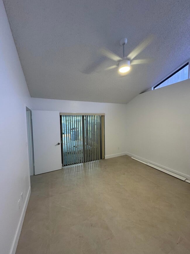 Building Photo - 1148 Summit Trail Cir