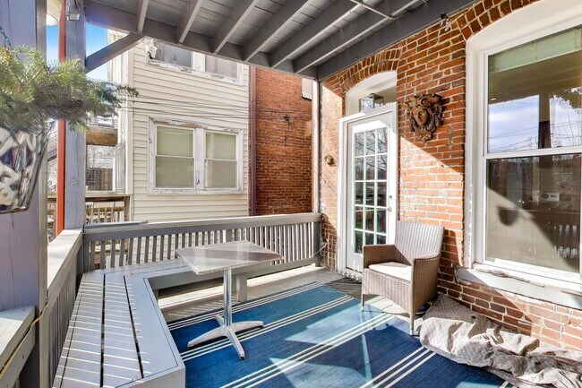 Building Photo - Sprawling 5 Bed, 3 Bath, Two Kitchens, Dual Back Decks, Two Office/Den Townhouse, 2 WD in Unit - ...