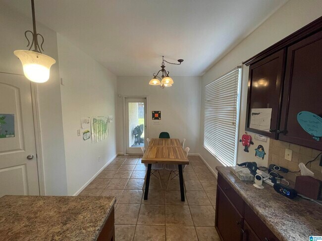 Building Photo - 2420 Abbeyglen Pl