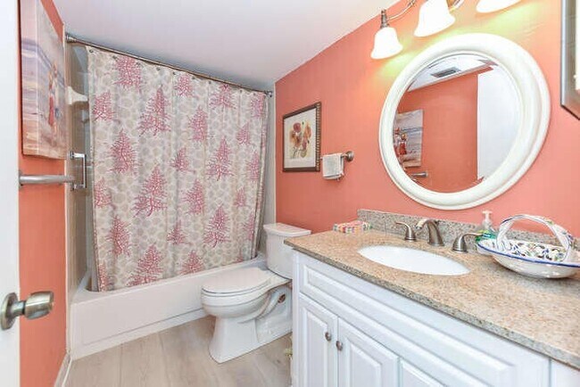 Building Photo - 1605 S US Hwy 1