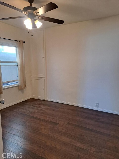 Building Photo - 3607 Crest Dr
