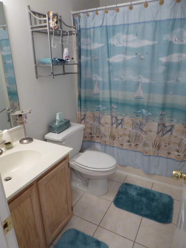 Building Photo - 541 White River Dr