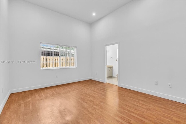 Building Photo - 8211 NW 194th Terrace