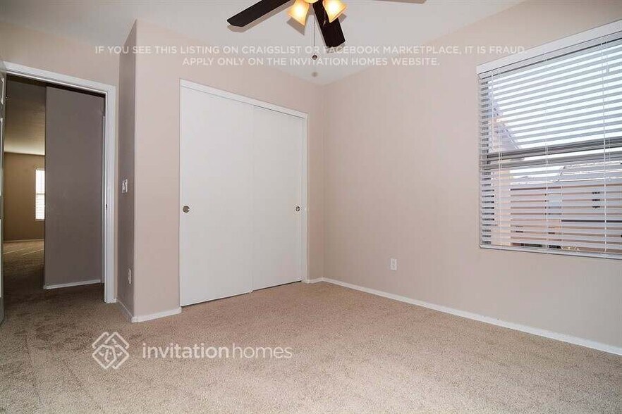 Building Photo - 18553 W Mariposa Dr