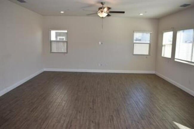 Building Photo - 3762 Bonifacio Way