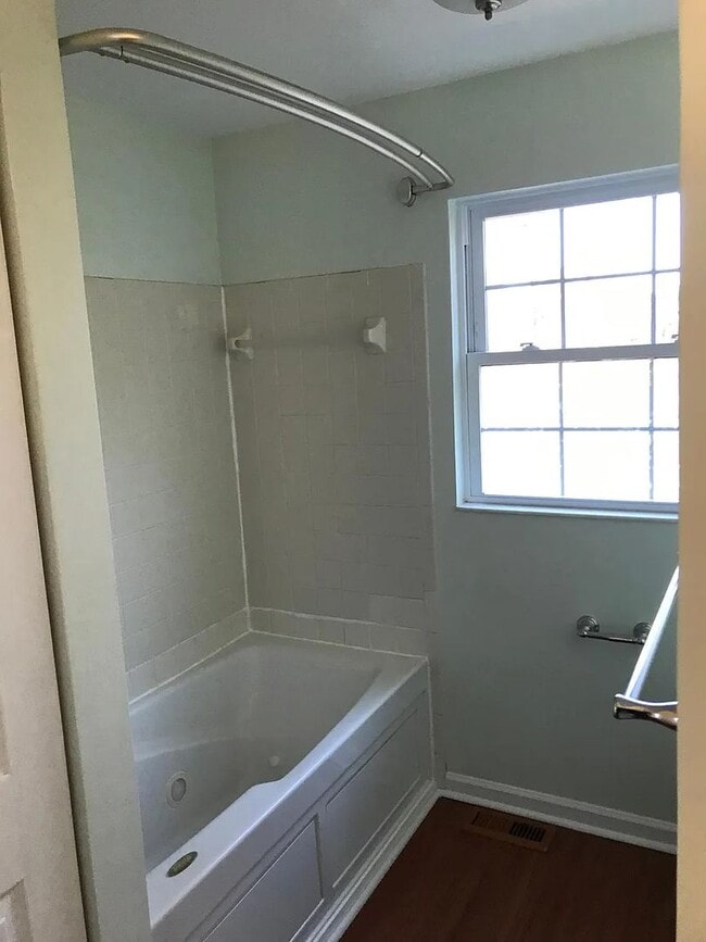 Building Photo - Immaculate and spacious home