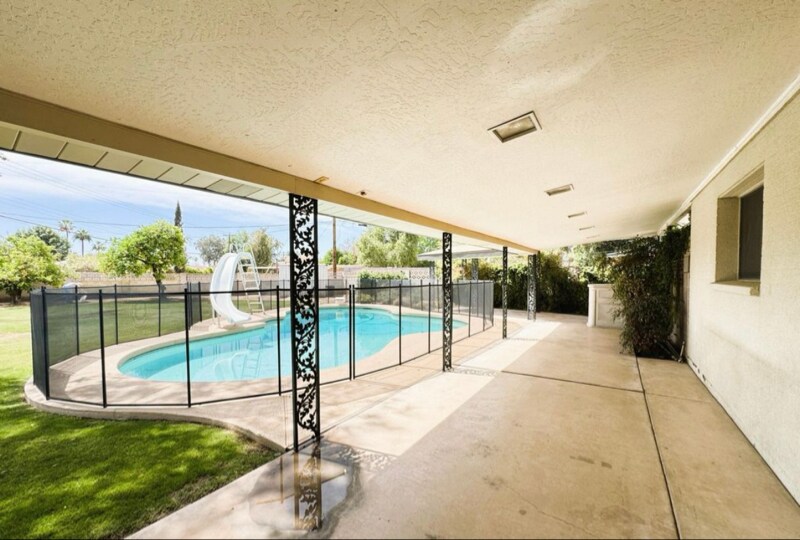 Primary Photo - 2749 S Rita Ln