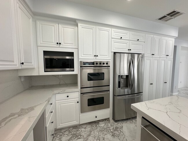 Building Photo - Exquisite Vina Del Mar home in Spanish Hills