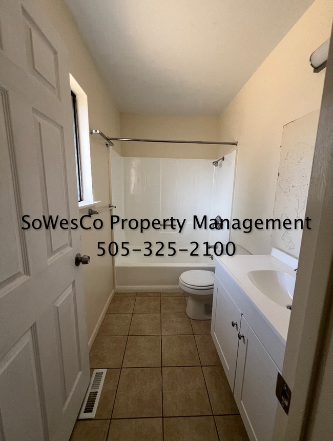 Building Photo - Newly Remodeled 3 Bed 2 Bath Home