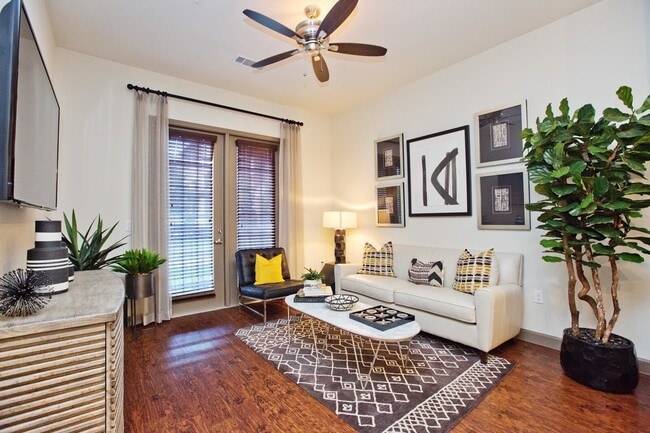 Building Photo - Stylish 1-Bed Apartment | Fitness & Rec Ar...